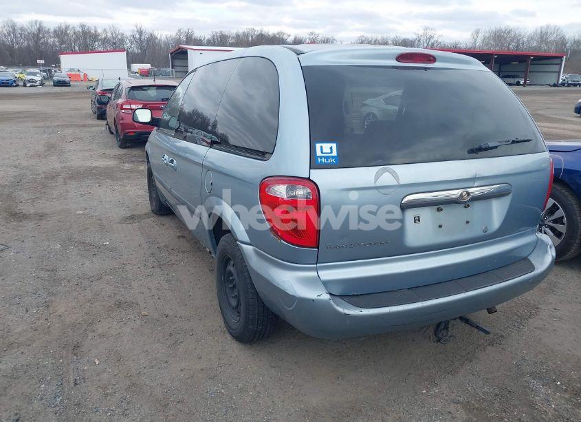 Photo 3 of 2005 Chrysler Town & COUNTRY (VIN 1C4GP45R05B438120)