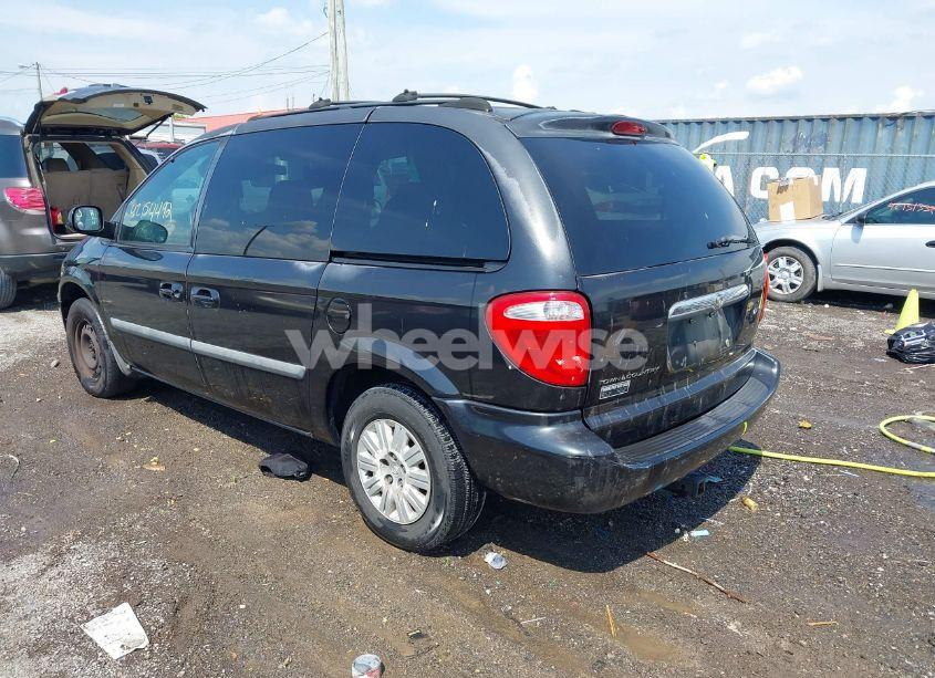 Photo 3 of 2005 Chrysler Town & COUNTRY (VIN 1C4GP45R15B102279)