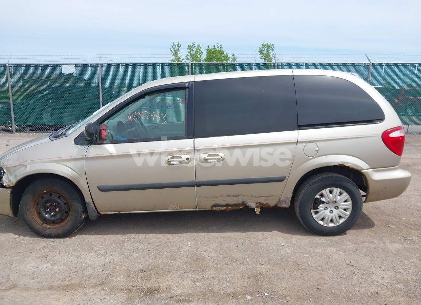 Photo 14 of 2005 Chrysler Town & COUNTRY (VIN 1C4GP45R15B114500)