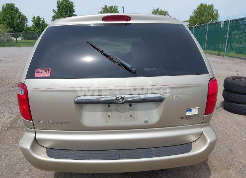 Photo 16 of 2005 Chrysler Town & COUNTRY (VIN 1C4GP45R15B114500)
