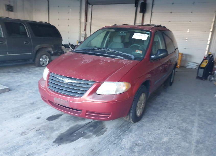 Photo 2 of 2005 Chrysler Town & COUNTRY (VIN 1C4GP45R15B245300)