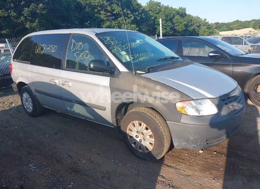 2005 Chrysler Town & COUNTRY (VIN 1C4GP45R15B361127) main photo