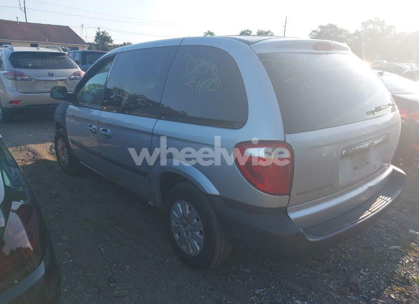 Photo 3 of 2005 Chrysler Town & COUNTRY (VIN 1C4GP45R15B361127)