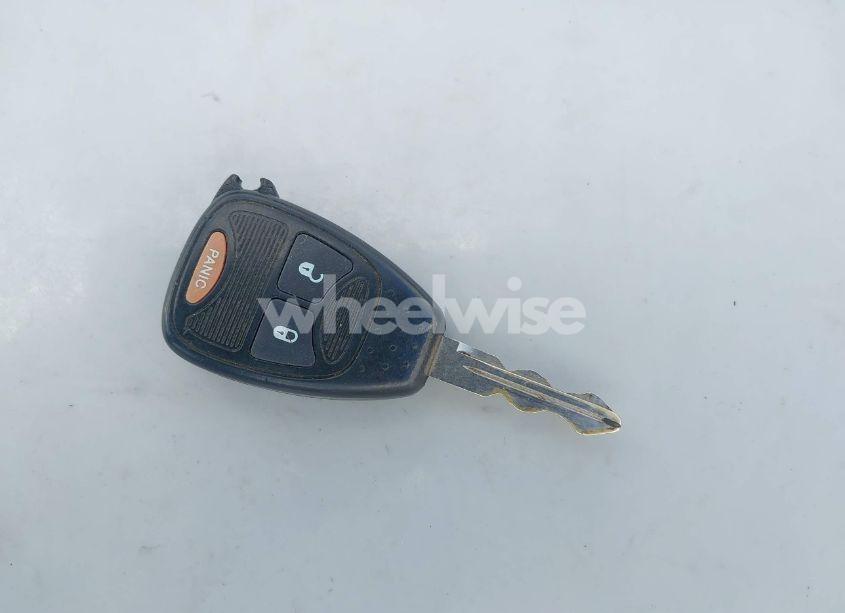 Photo 11 of 2005 Chrysler Town & COUNTRY (VIN 1C4GP45R15B368675)