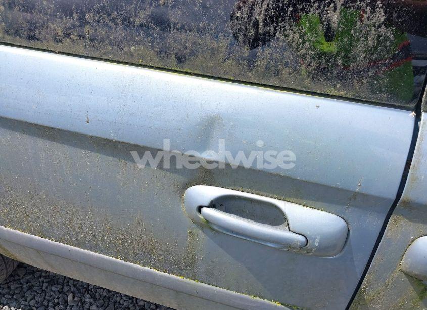 Photo 6 of 2005 Chrysler Town & COUNTRY (VIN 1C4GP45R15B368675)