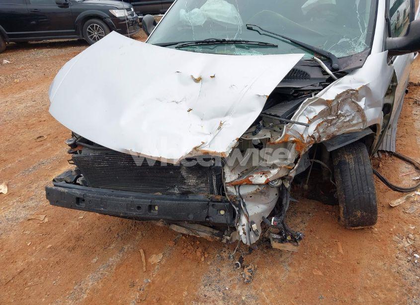 Photo 14 of 2005 Chrysler Town & COUNTRY (VIN 1C4GP45R25B282534)