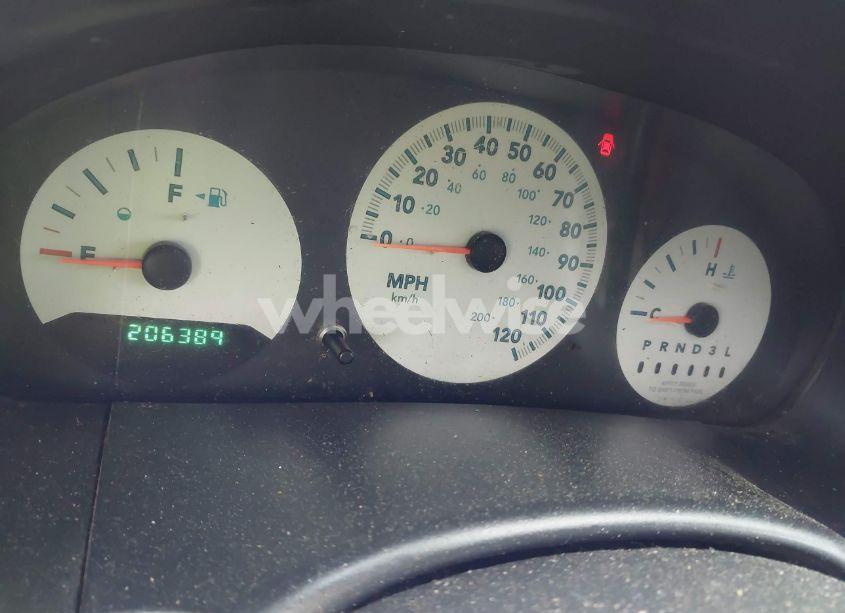 Photo 7 of 2005 Chrysler Town & COUNTRY (VIN 1C4GP45R25B282534)