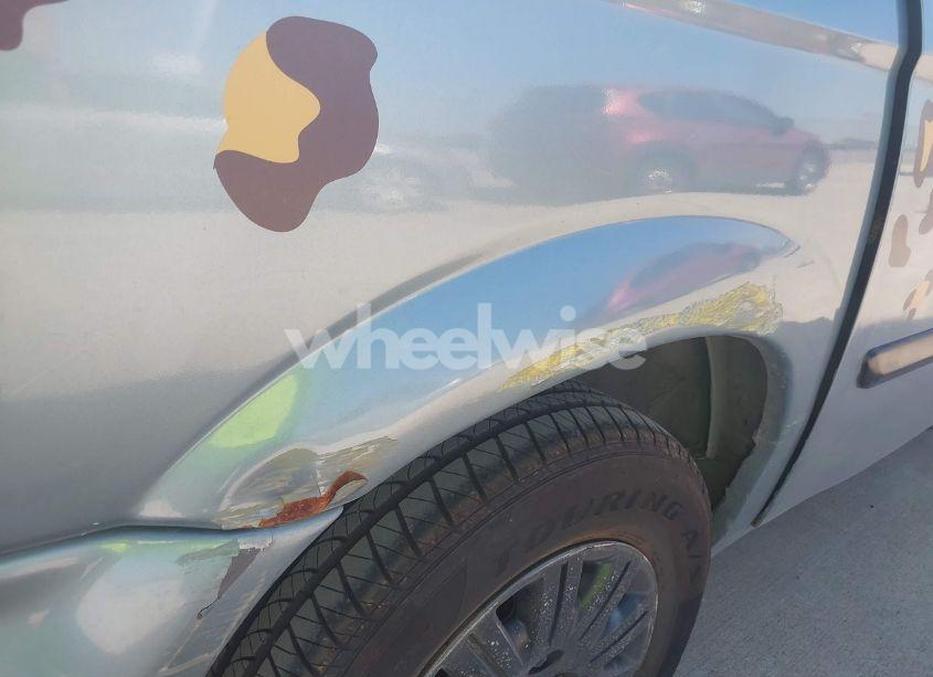 Photo 6 of 2005 Chrysler Town & COUNTRY (VIN 1C4GP45R25B288222)