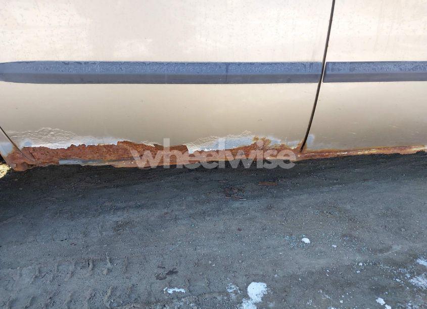 Photo 12 of 2004 Chrysler Town & COUNTRY (VIN 1C4GP45R34B504951)