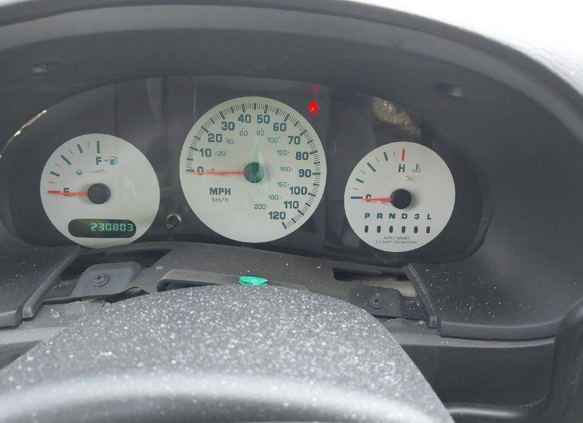 Photo 7 of 2004 Chrysler Town & COUNTRY (VIN 1C4GP45R34B539571)