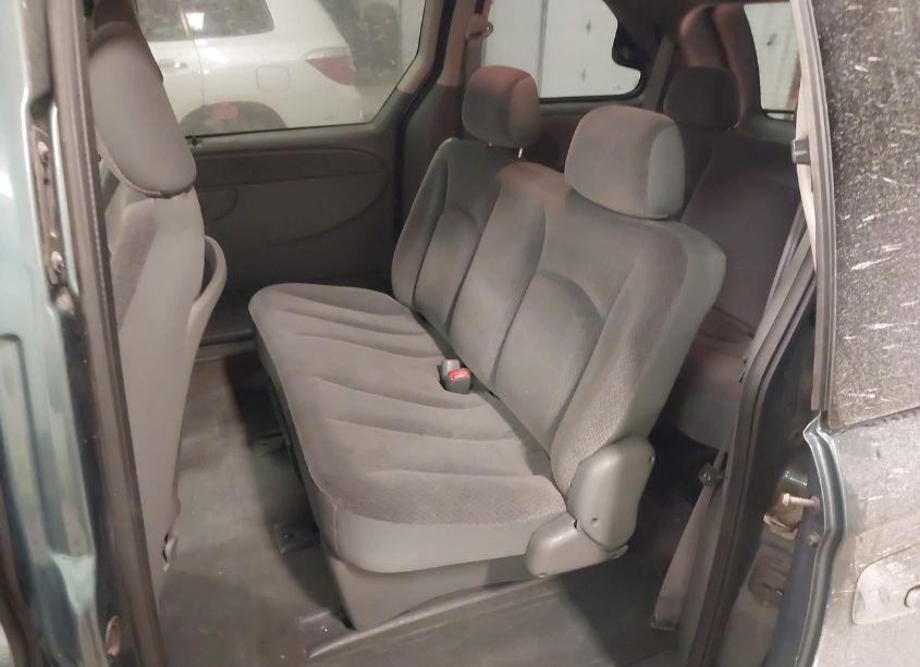 Photo 8 of 2005 Chrysler Town & COUNTRY (VIN 1C4GP45R35B313449)