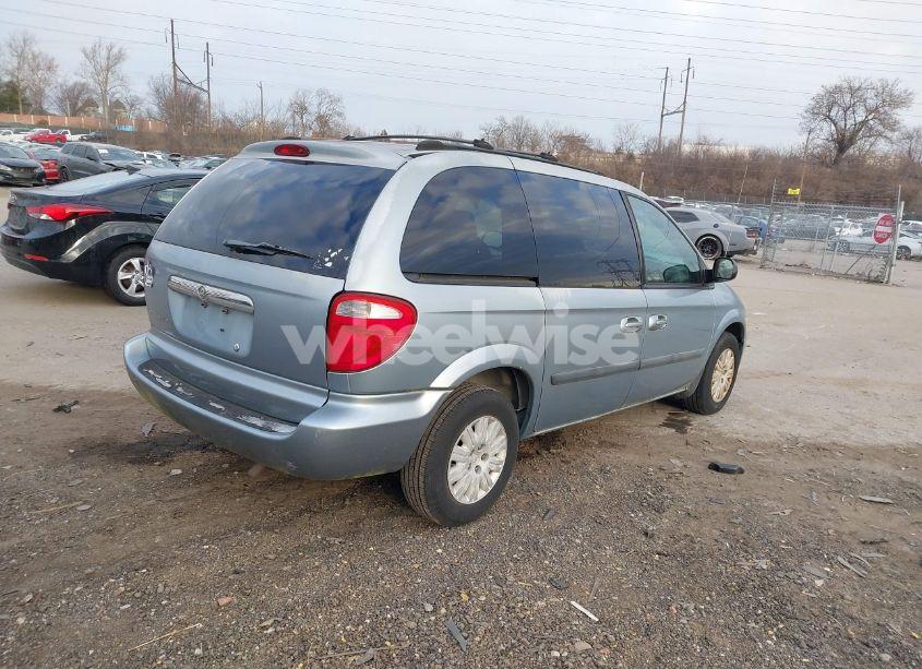 Photo 4 of 2005 Chrysler Town & COUNTRY (VIN 1C4GP45R45B239426)