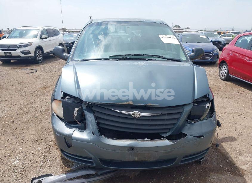 Photo 12 of 2005 Chrysler Town & COUNTRY (VIN 1C4GP45R45B368637)