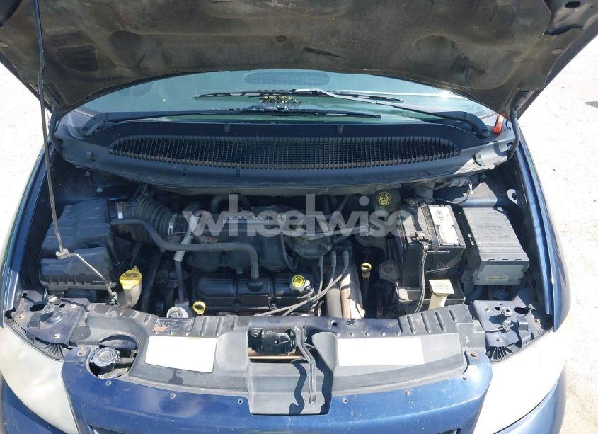 Photo 10 of 2004 Chrysler Town & COUNTRY (VIN 1C4GP45R54B564228)