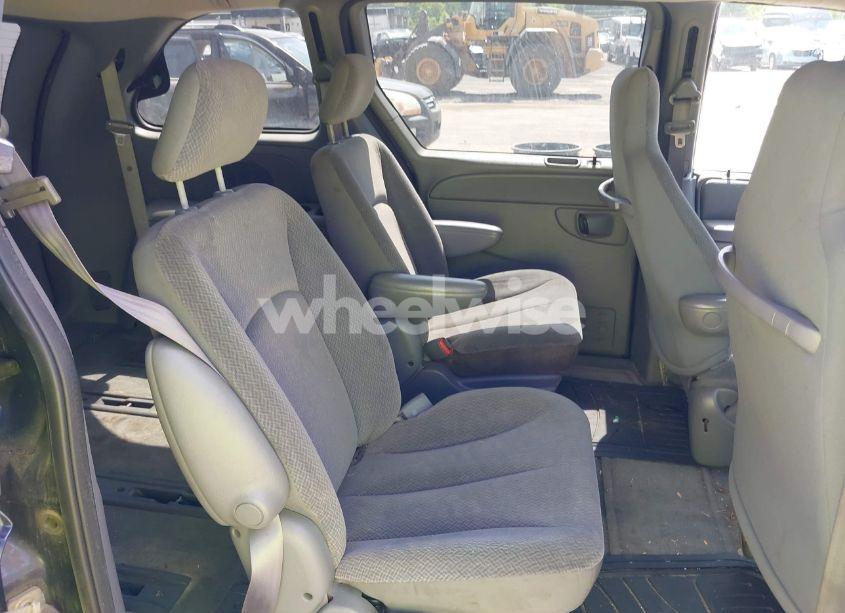 Photo 12 of 2004 Chrysler Town & COUNTRY (VIN 1C4GP45R54B564228)