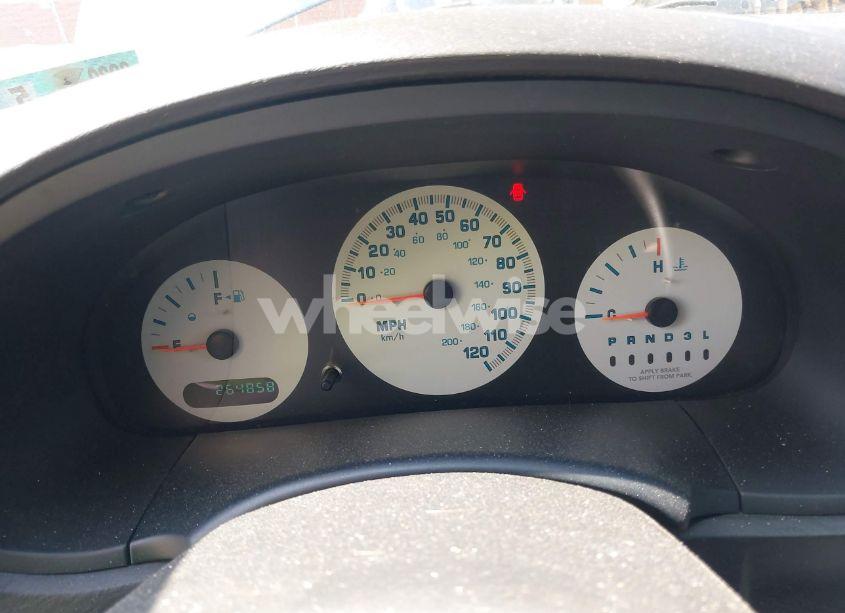 Photo 7 of 2004 Chrysler Town & COUNTRY (VIN 1C4GP45R54B564228)