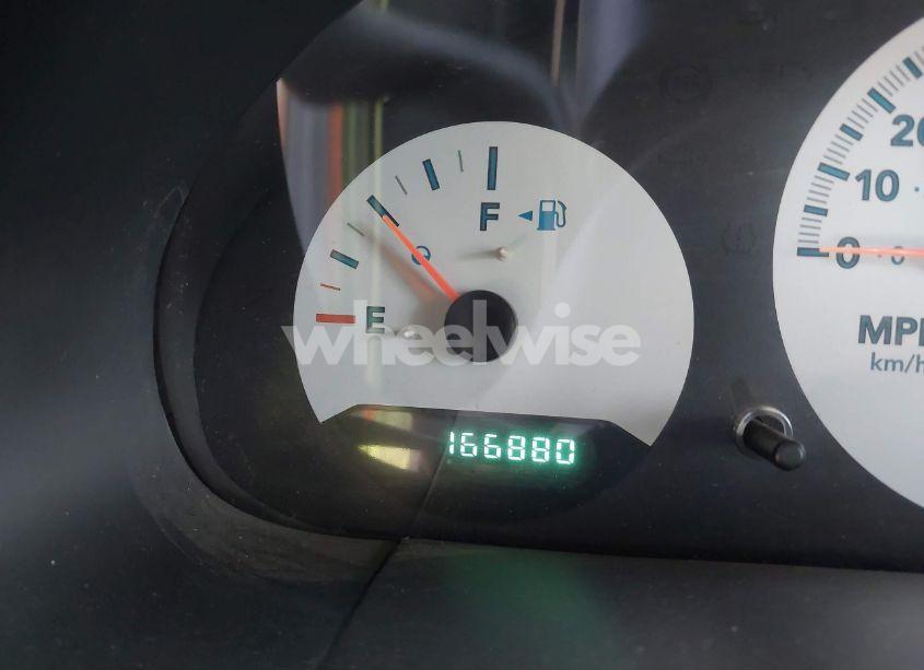 Photo 16 of 2005 Chrysler Town & COUNTRY (VIN 1C4GP45R55B238222)