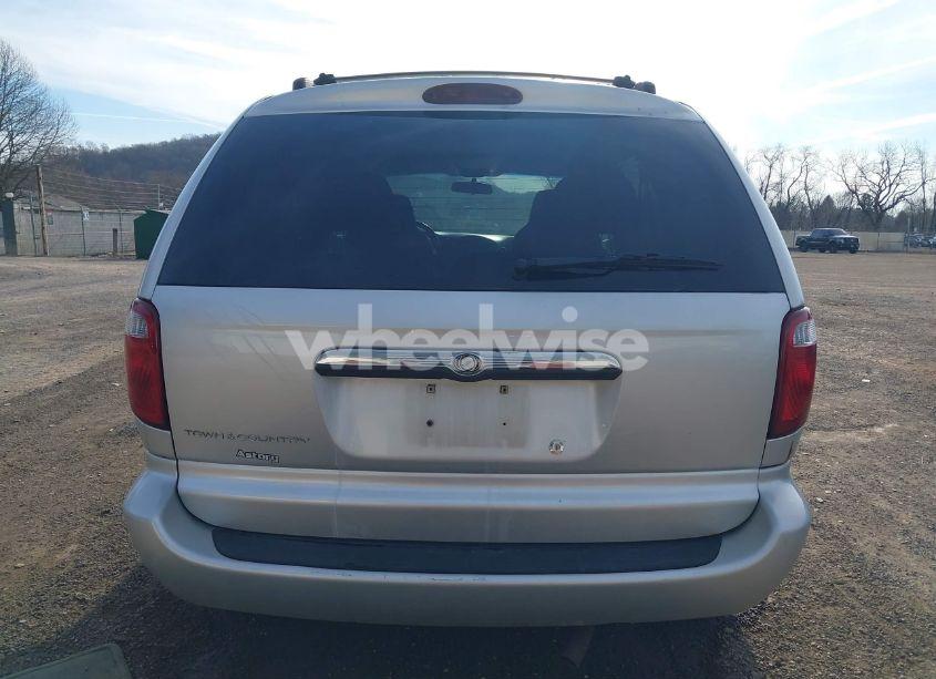 Photo 17 of 2005 Chrysler Town & COUNTRY (VIN 1C4GP45R55B238222)