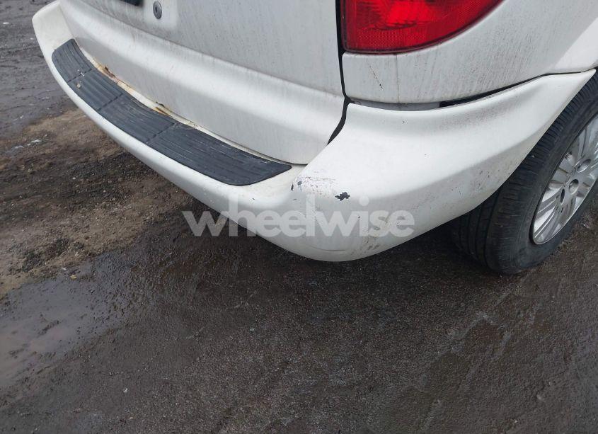 Photo 13 of 2005 Chrysler Town & COUNTRY (VIN 1C4GP45R55B386483)