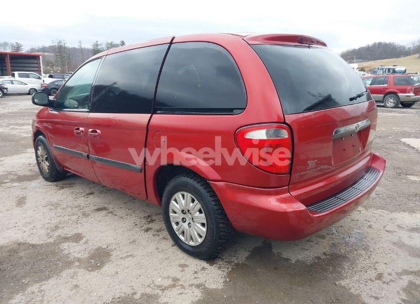 Photo 3 of 2005 Chrysler Town & COUNTRY (VIN 1C4GP45R75B441872)