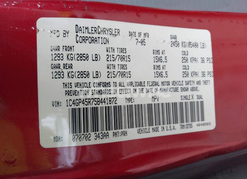 Photo 9 of 2005 Chrysler Town & COUNTRY (VIN 1C4GP45R75B441872)