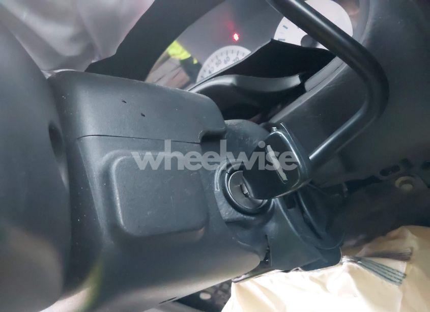 Photo 11 of 2005 Chrysler Town & COUNTRY (VIN 1C4GP45R85B130953)