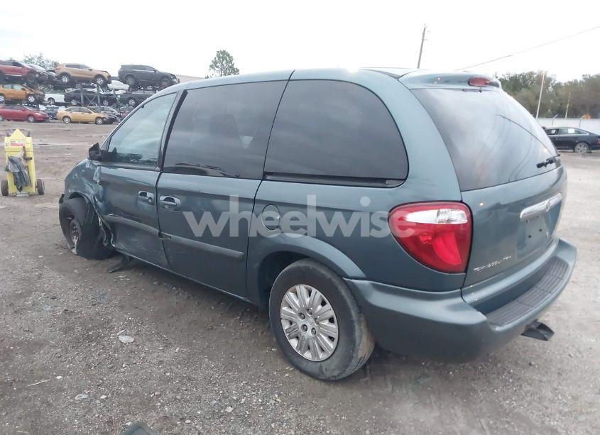 Photo 3 of 2005 Chrysler Town & COUNTRY (VIN 1C4GP45R85B130953)