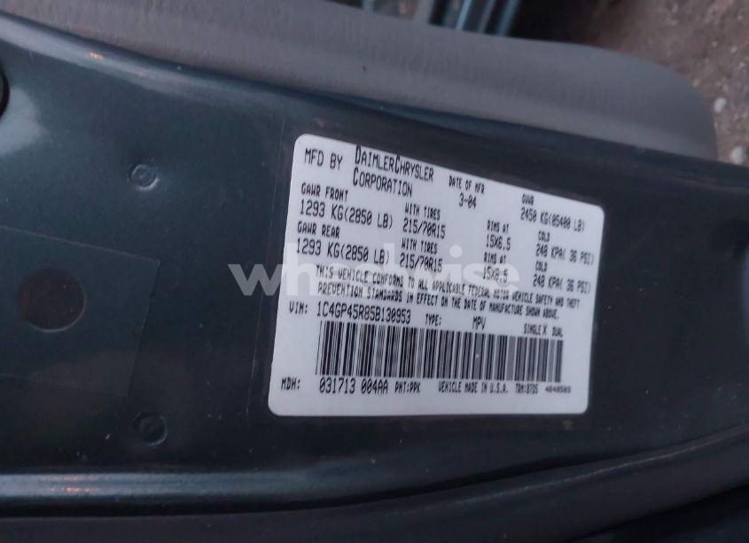 Photo 9 of 2005 Chrysler Town & COUNTRY (VIN 1C4GP45R85B130953)