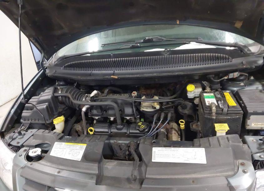 Photo 10 of 2005 Chrysler Town & COUNTRY (VIN 1C4GP45R85B231488)