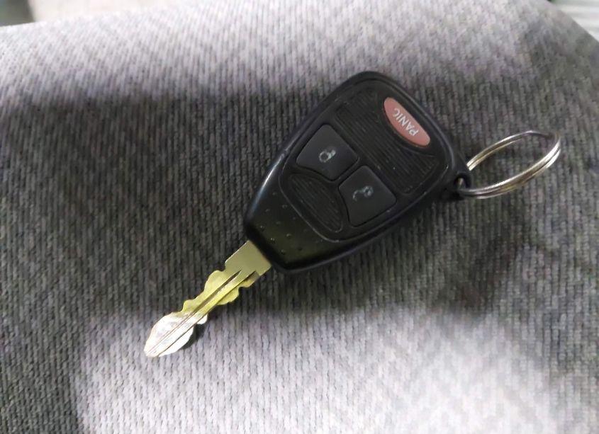 Photo 11 of 2005 Chrysler Town & COUNTRY (VIN 1C4GP45R85B231488)