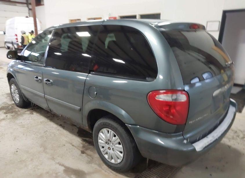 Photo 3 of 2005 Chrysler Town & COUNTRY (VIN 1C4GP45R85B231488)