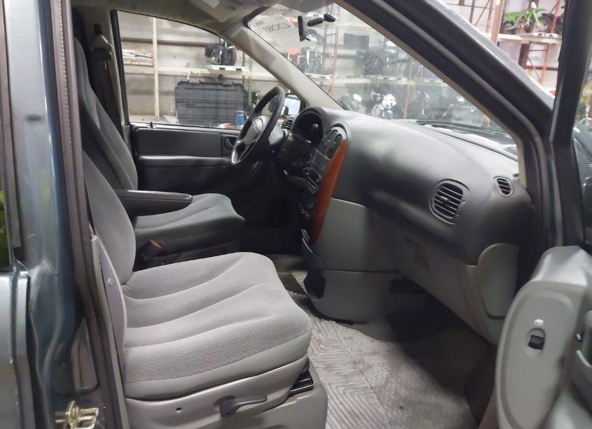 Photo 5 of 2005 Chrysler Town & COUNTRY (VIN 1C4GP45R85B231488)