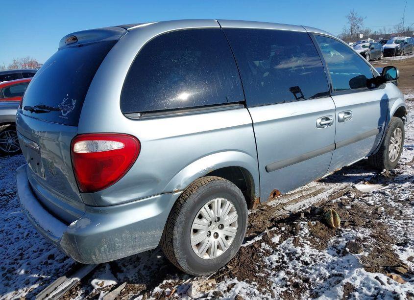 Photo 4 of 2005 Chrysler Town & COUNTRY (VIN 1C4GP45R85B394562)