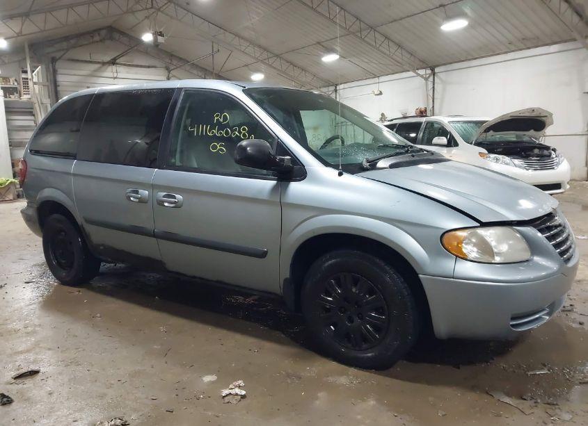 2005 Chrysler Town & COUNTRY (VIN 1C4GP45R85B403356) main photo