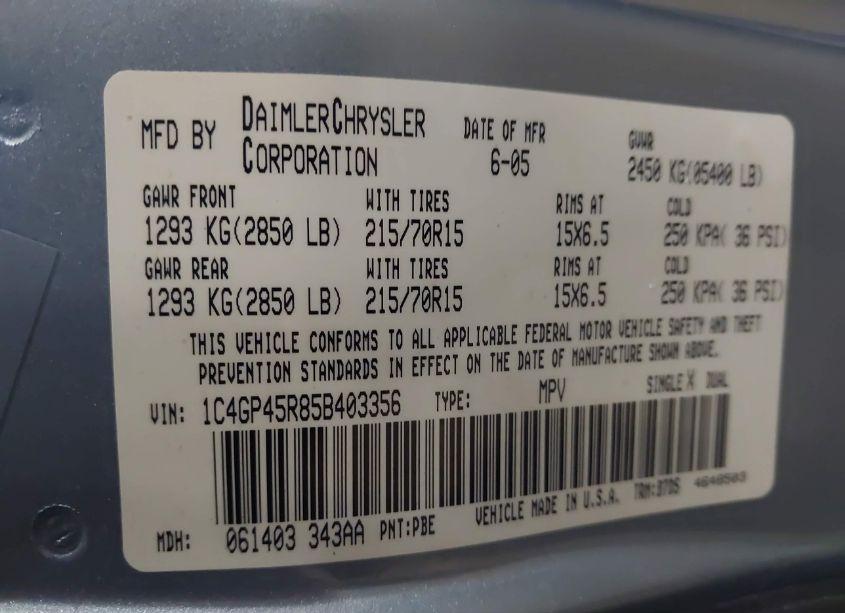 Photo 9 of 2005 Chrysler Town & COUNTRY (VIN 1C4GP45R85B403356)