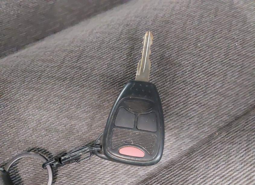 Photo 11 of 2005 Chrysler Town & COUNTRY (VIN 1C4GP45R85B430508)