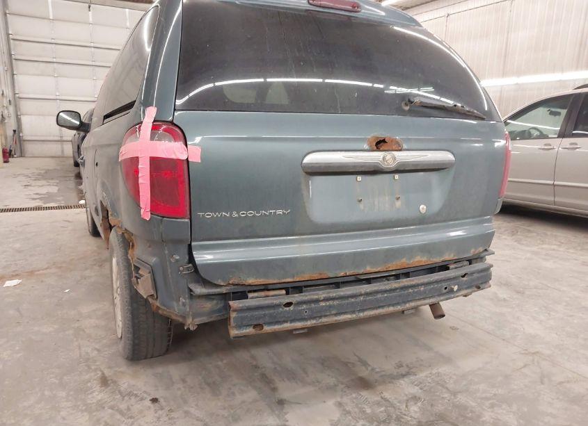 Photo 13 of 2005 Chrysler Town & COUNTRY (VIN 1C4GP45R85B430508)