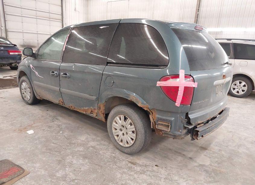 Photo 3 of 2005 Chrysler Town & COUNTRY (VIN 1C4GP45R85B430508)