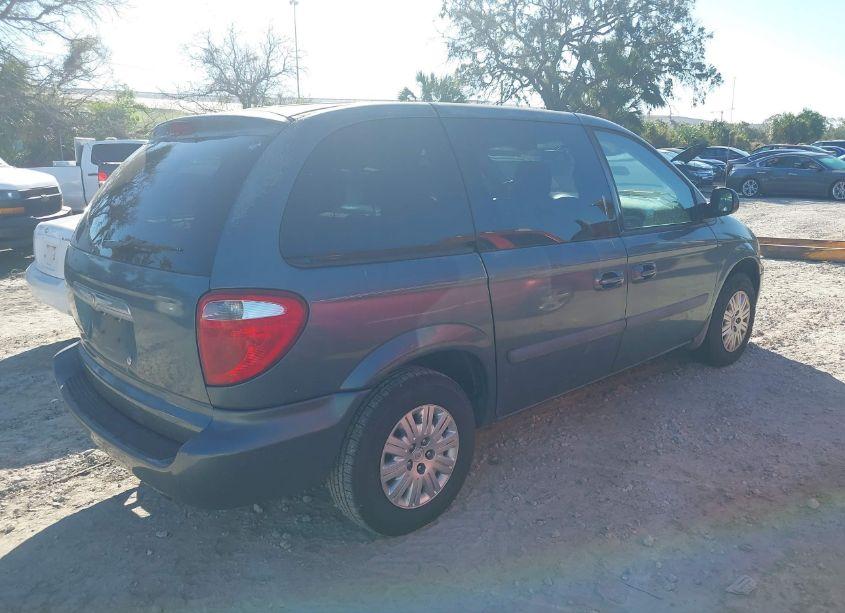 Photo 4 of 2005 Chrysler Town & COUNTRY (VIN 1C4GP45R95B438892)