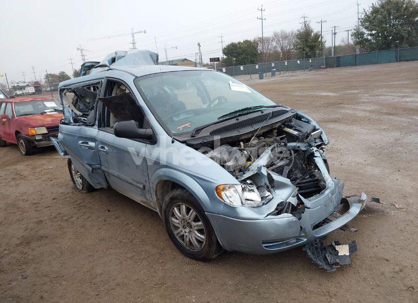 2005 Chrysler Town & COUNTRY (VIN 1C4GP45R95B440254) main photo