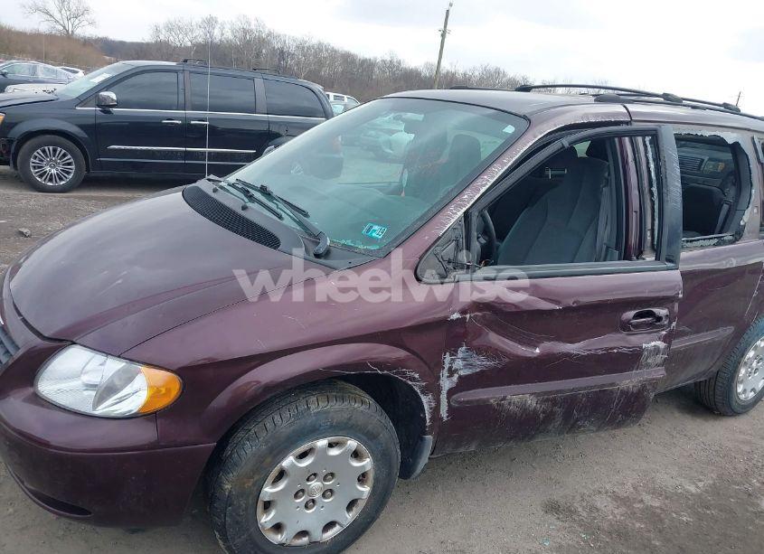 Photo 6 of 2004 Chrysler Town & COUNTRY (VIN 1C4GP45RX4B566654)