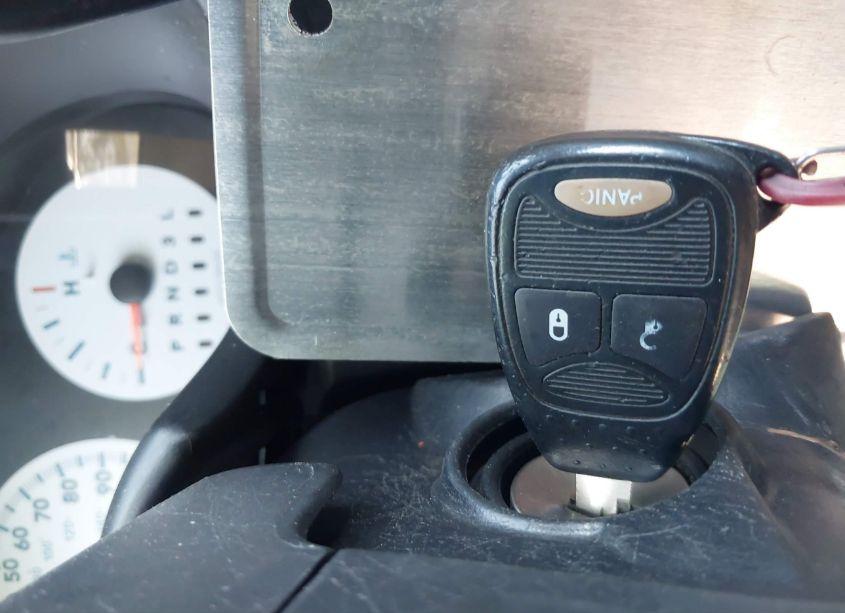 Photo 11 of 2005 Chrysler Town & COUNTRY (VIN 1C4GP45RX5B439775)