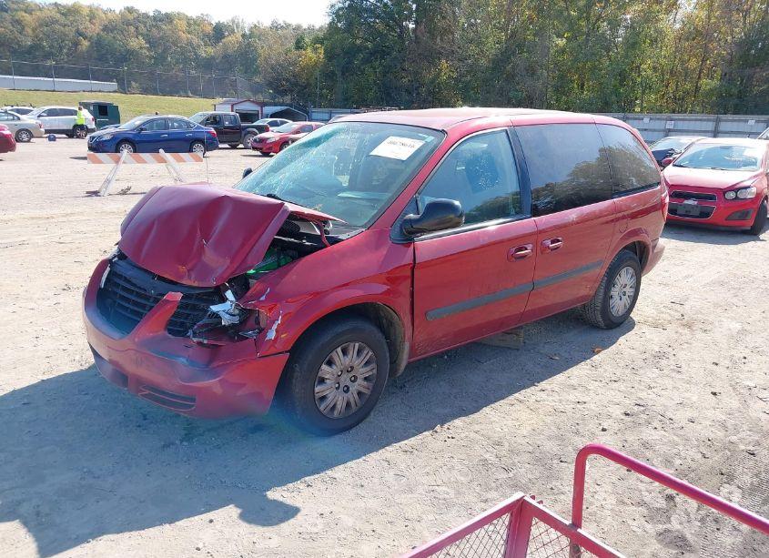 Photo 2 of 2005 Chrysler Town & COUNTRY (VIN 1C4GP45RX5B439775)