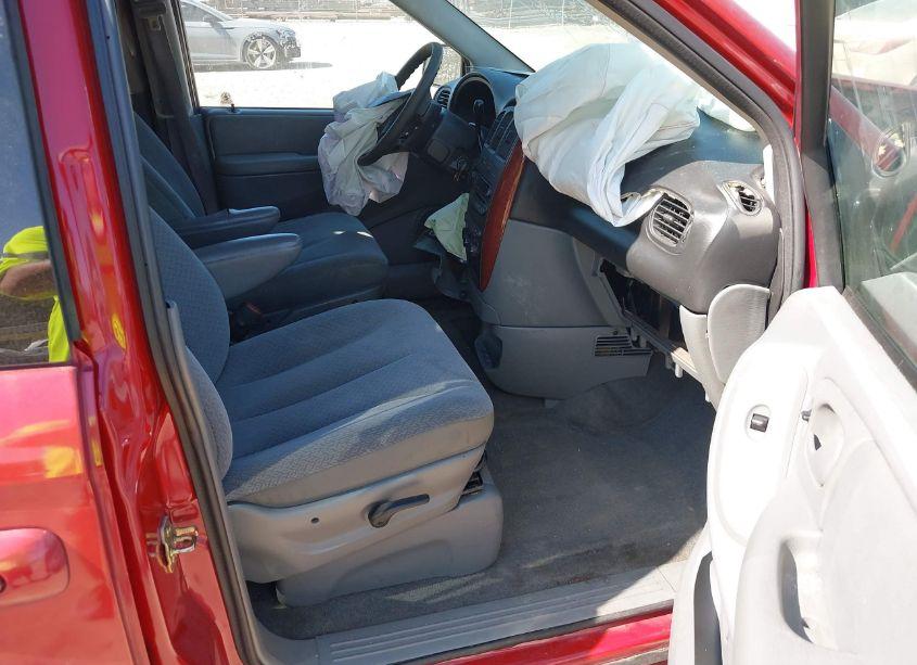 Photo 5 of 2005 Chrysler Town & COUNTRY (VIN 1C4GP45RX5B439775)