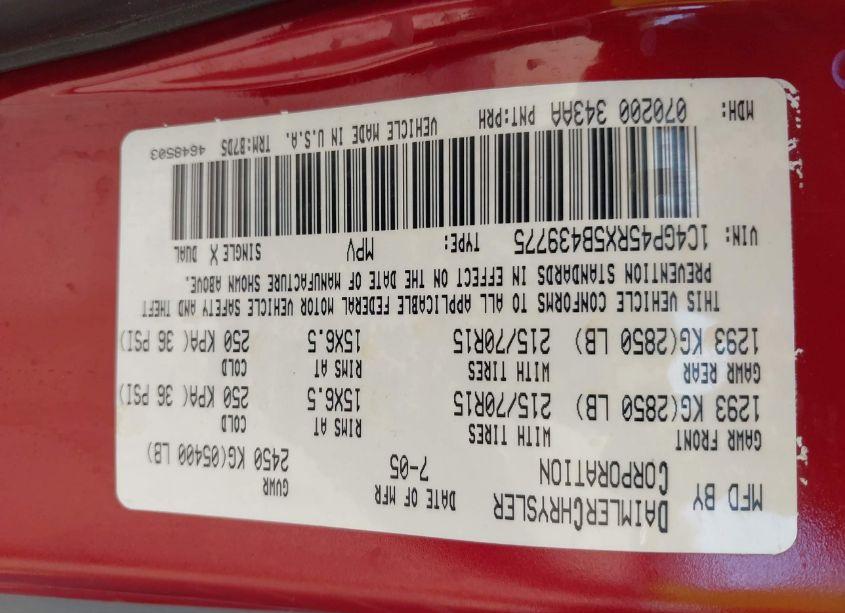 Photo 9 of 2005 Chrysler Town & COUNTRY (VIN 1C4GP45RX5B439775)