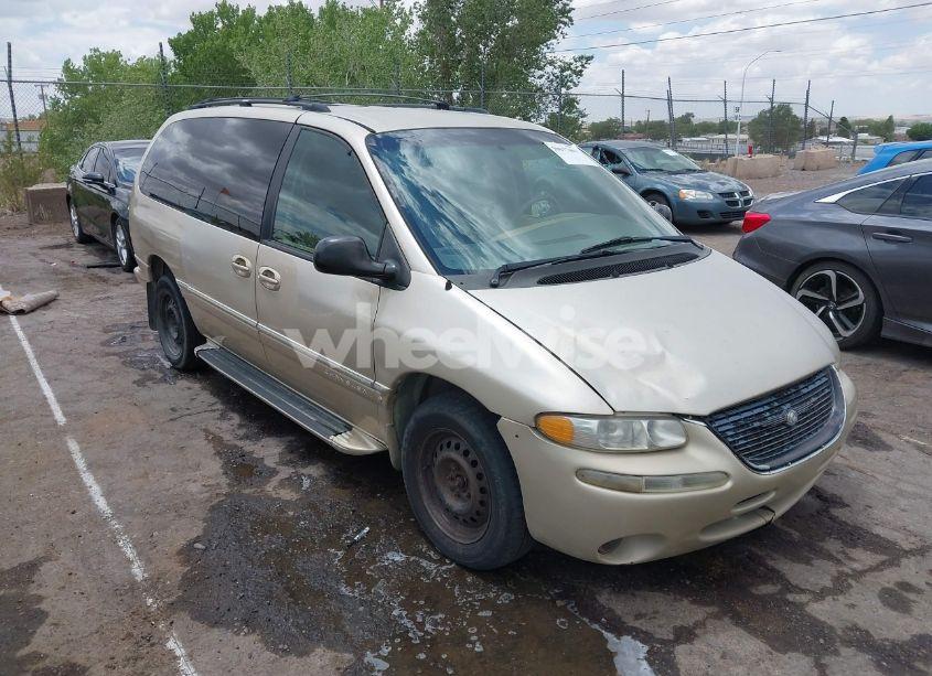 1999 Chrysler Town & COUNTRY LX (VIN 1C4GP54L0XB512495) main photo