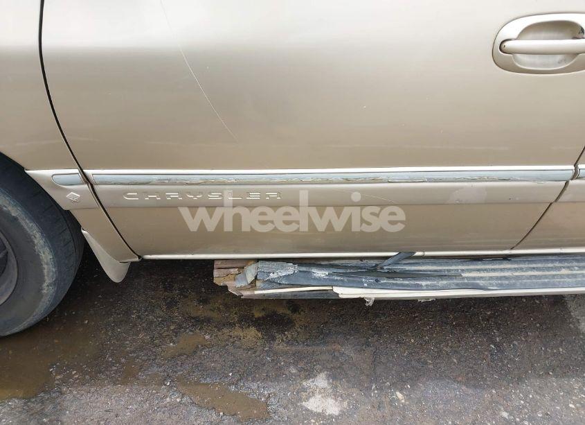 Photo 6 of 1999 Chrysler Town & COUNTRY LX (VIN 1C4GP54L0XB512495)