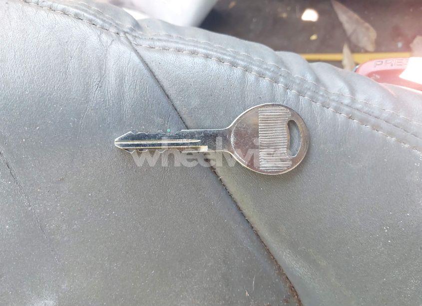 Photo 11 of 2000 Chrysler Town & COUNTRY LXI (VIN 1C4GP54L2YB541224)