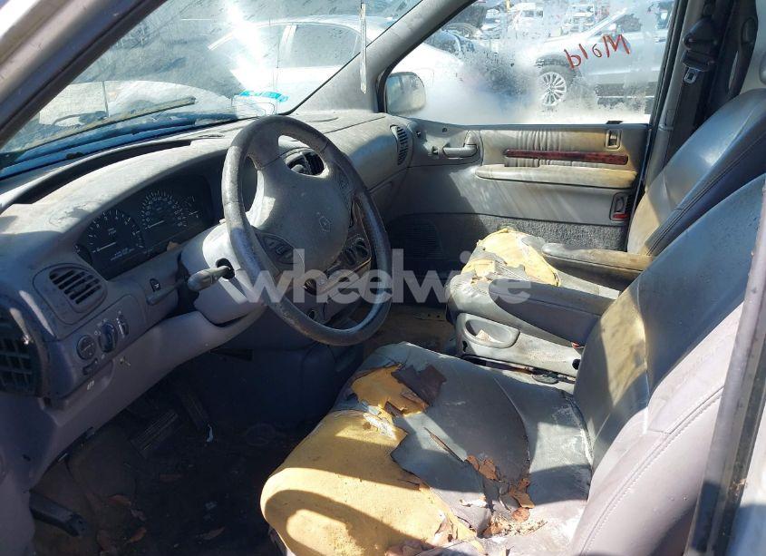 Photo 5 of 2000 Chrysler Town & COUNTRY LXI (VIN 1C4GP54L2YB541224)