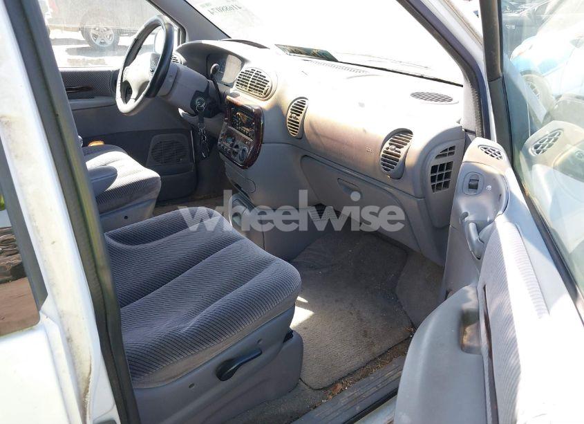 Photo 5 of 1997 Chrysler Town & COUNTRY LX (VIN 1C4GP54L4VB200600)